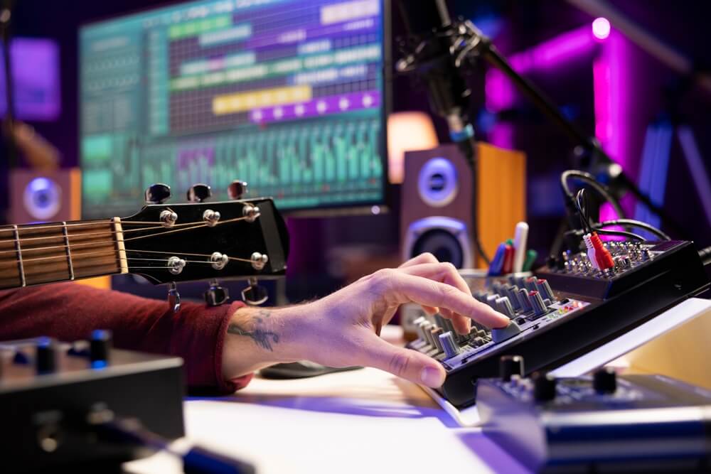 Evolusi Teknologi Produksi Musik yang Mengubah Proses Kreatif Musisi Modern